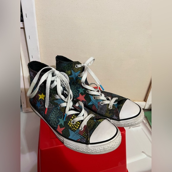 Converse Shoes - Colorful star-pattern Converse